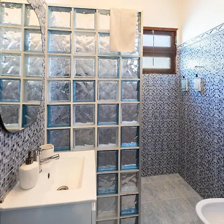 Casa vacanze Sailor House - By Wehost Porto Santo
