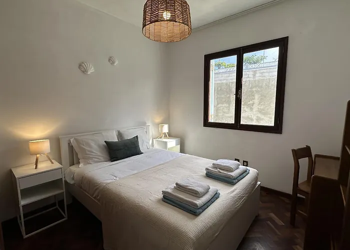 Sailor House - By Wehost *